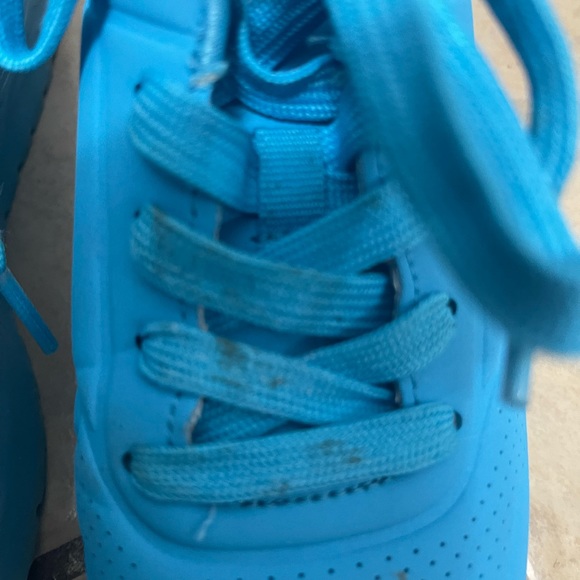 Girl sketchers sneakers. - Picture 2 of 4